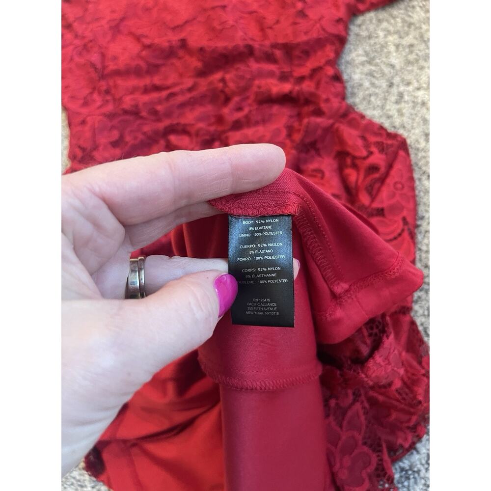 Tahari Arthur Levine Sz 10 Red Lace Cocktail Dress Side Sleeve Ruching Lined - Picture 11 of 11